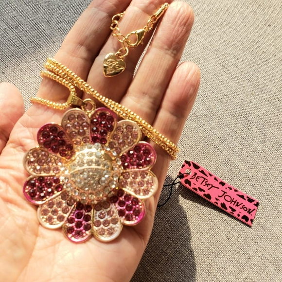 Betsey Johnson pink flower necklace,  long gold ch - Picture 9 of 9
